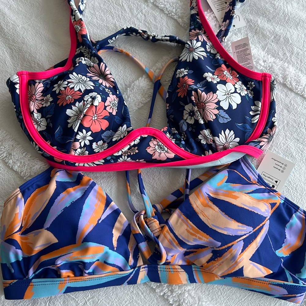 NWT TWO Cupshe bikini tops size large